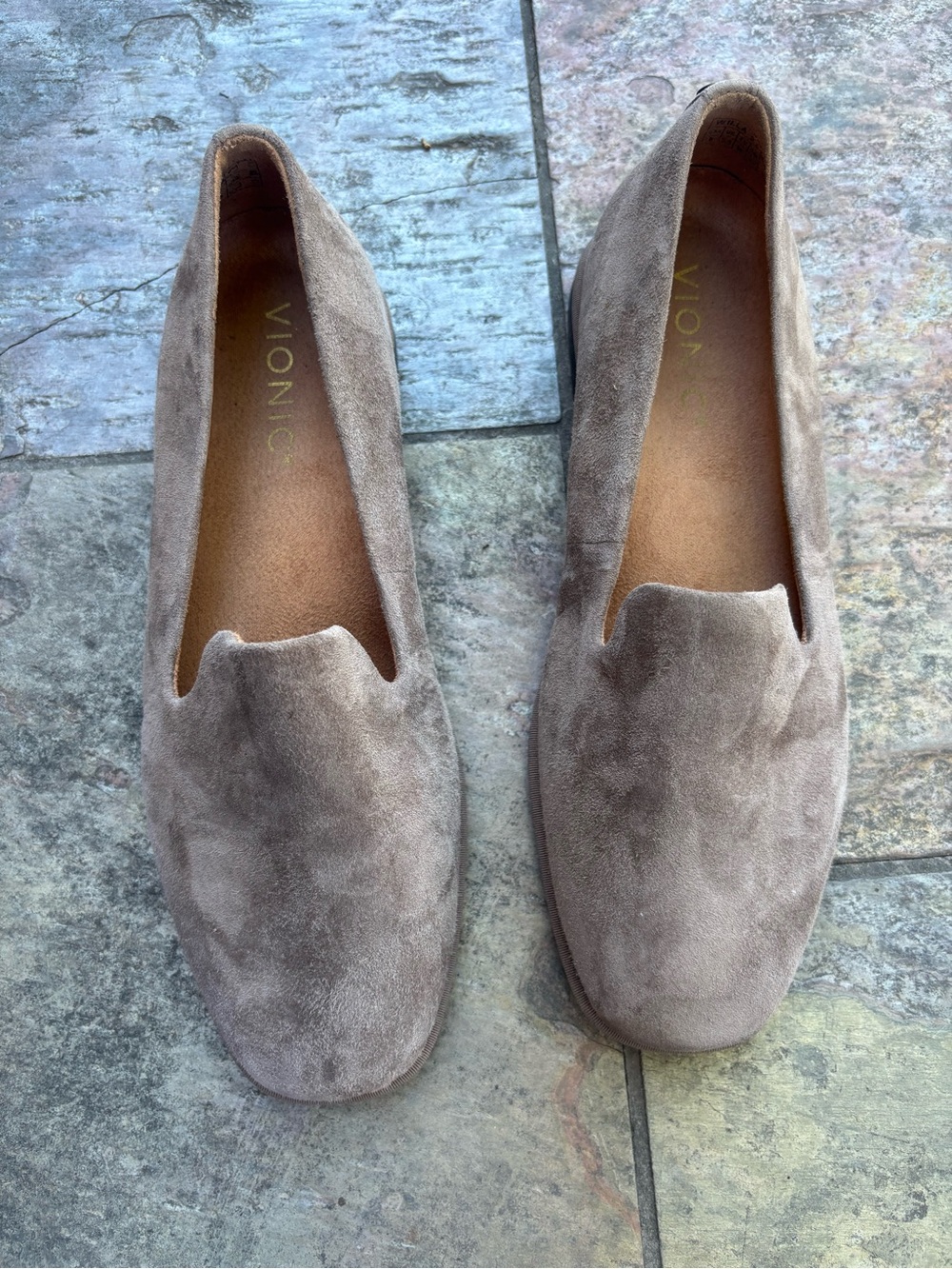 Vionic Flats - Picture 2 of 4